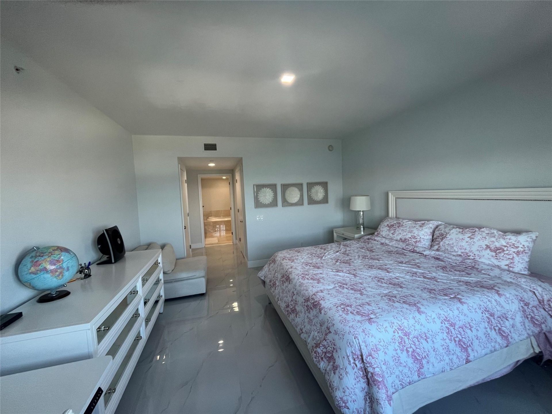 2650 Lake Shore Drive, Unit 803, Riviera Beach, FL 33404 Photo