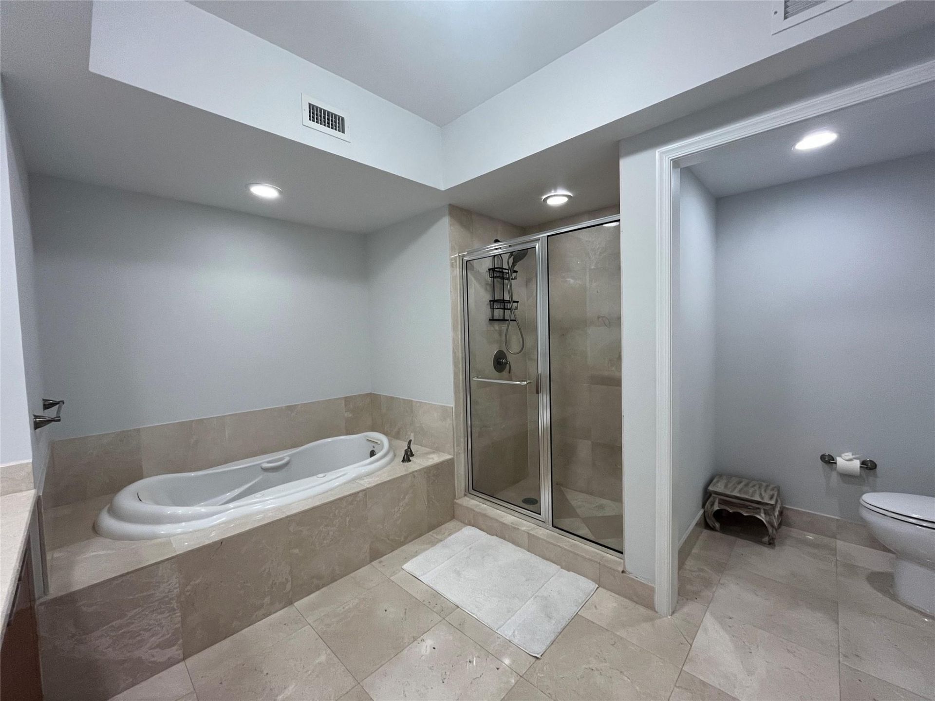 2650 Lake Shore Drive, Unit 803, Riviera Beach, FL 33404 Photo