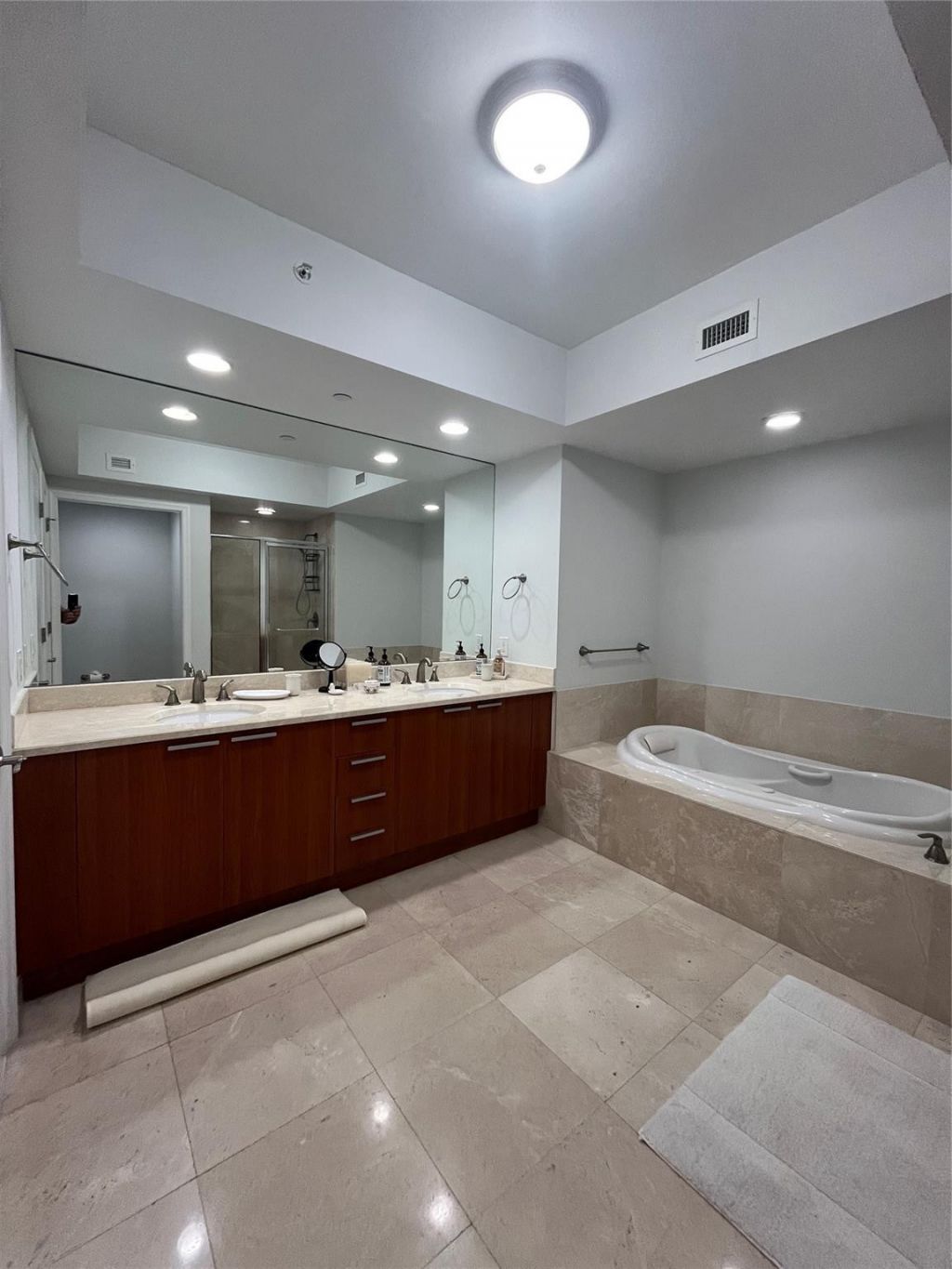 2650 Lake Shore Drive, Unit 803, Riviera Beach, FL 33404 Photo