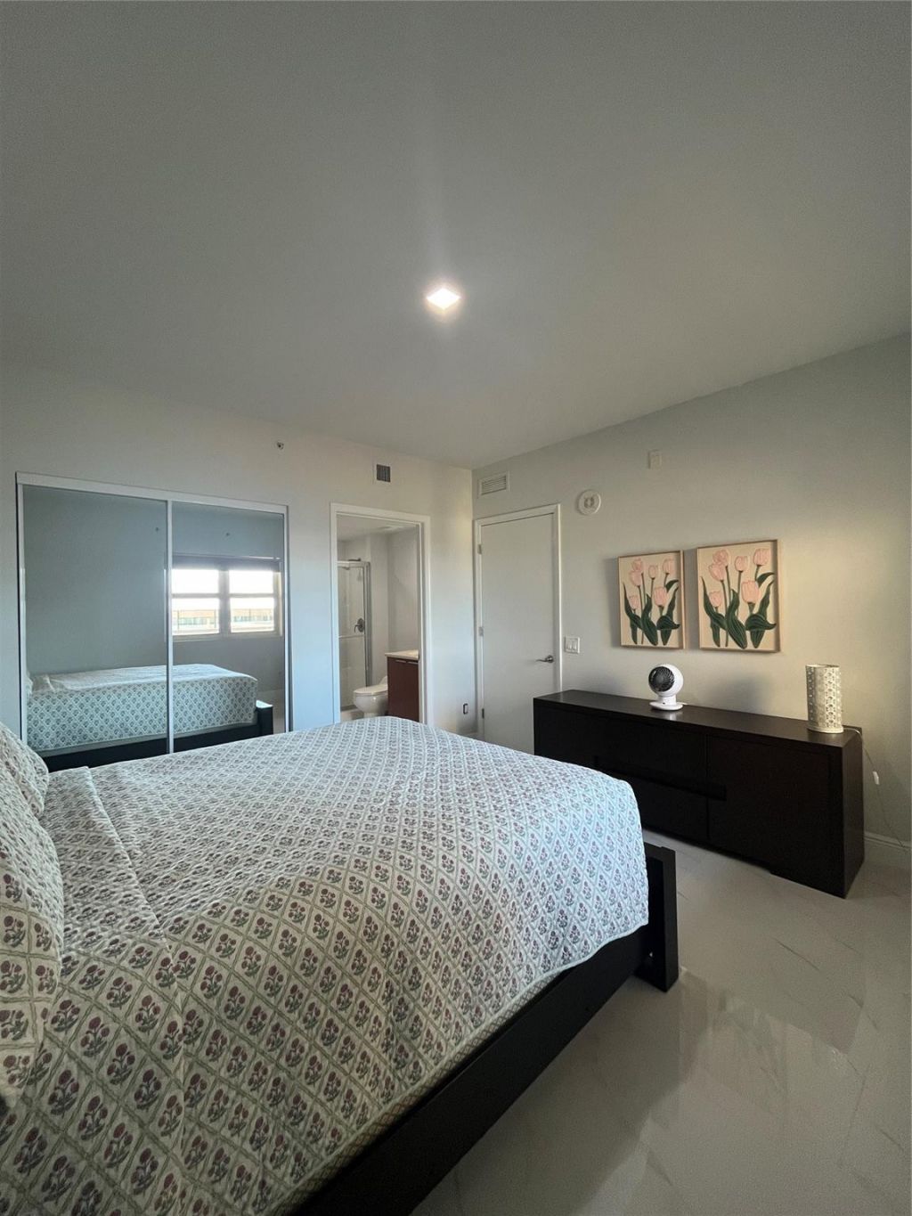 2650 Lake Shore Drive, Unit 803, Riviera Beach, FL 33404 Photo