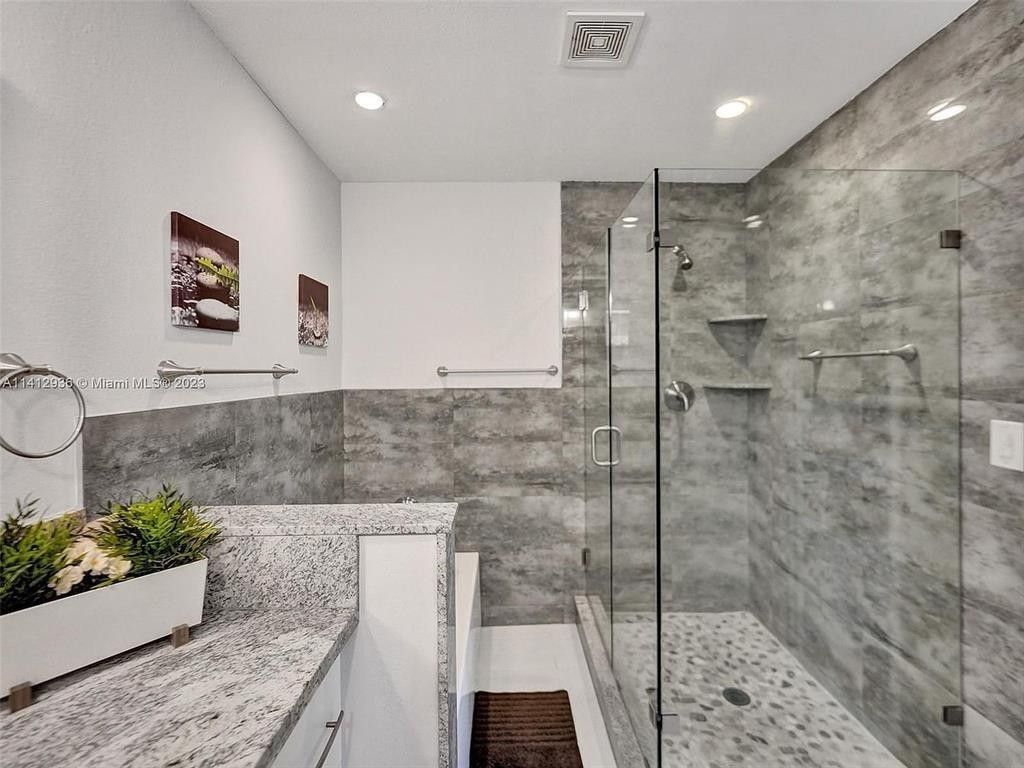 2500 NE 19th Street, Pompano Beach, FL 33062 Photo