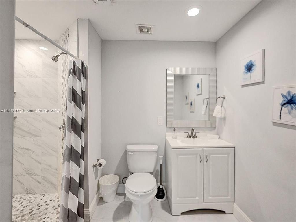 2500 NE 19th Street, Pompano Beach, FL 33062 Photo