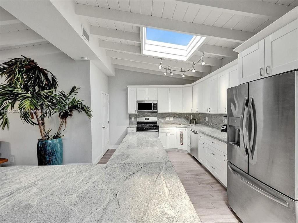 2500 NE 19th Street, Pompano Beach, FL 33062 Photo