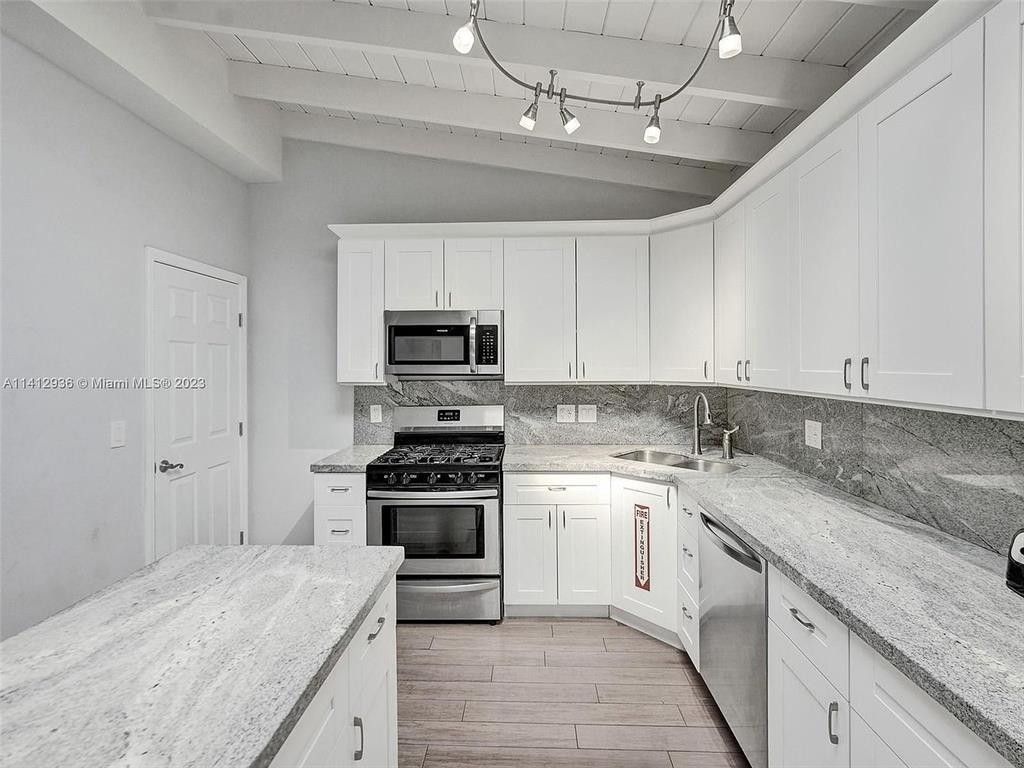 2500 NE 19th Street, Pompano Beach, FL 33062 Photo