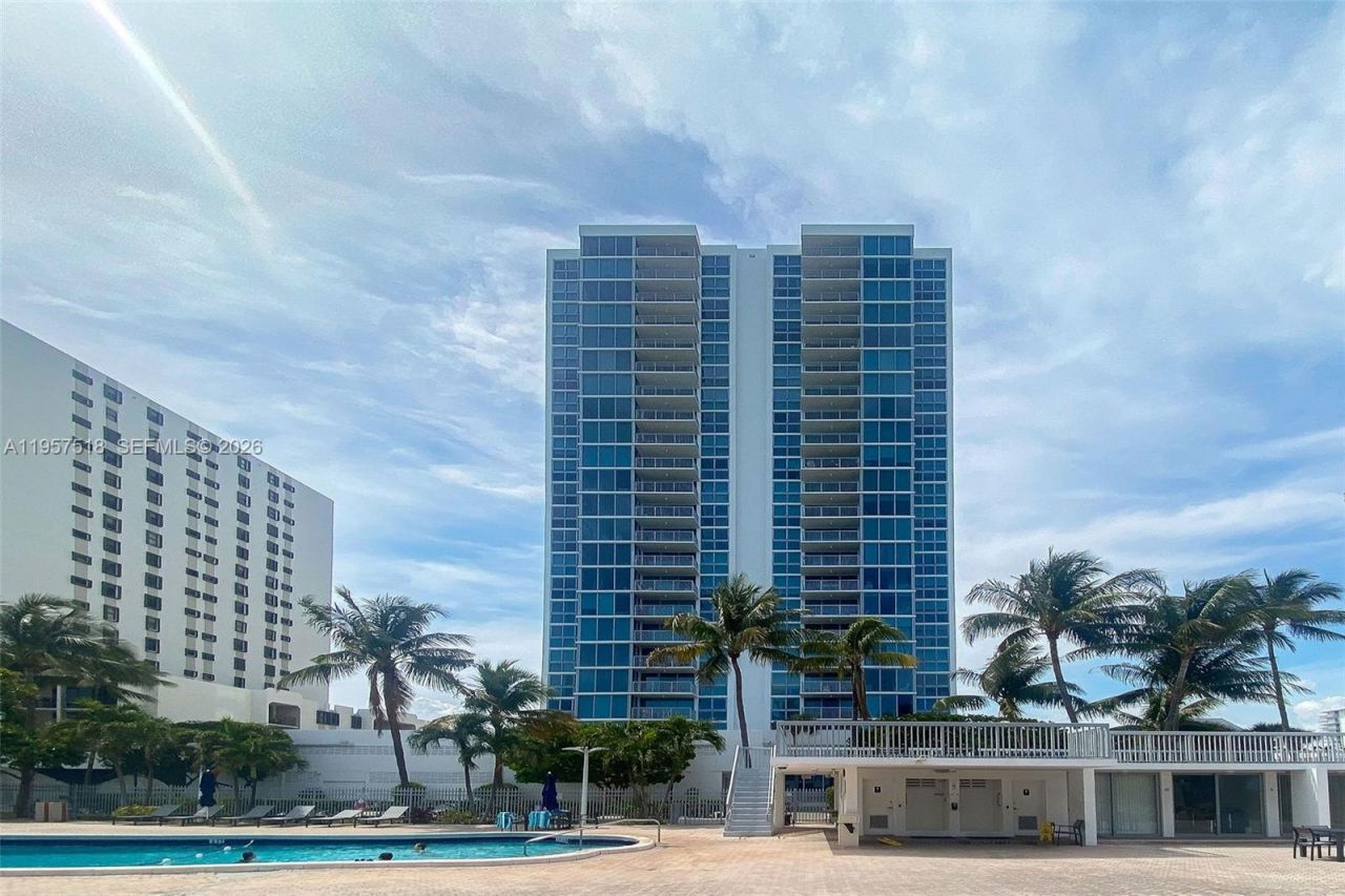 2655 Collins Ave, Unit 2301, Miami Beach, FL 33140 Photo