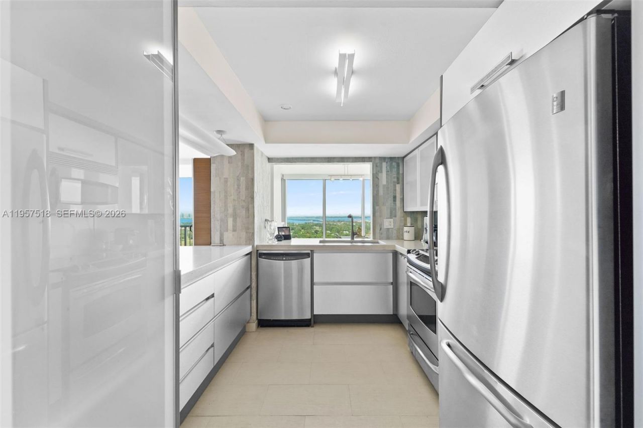 2655 Collins Ave, Unit 2301, Miami Beach, FL 33140 Photo