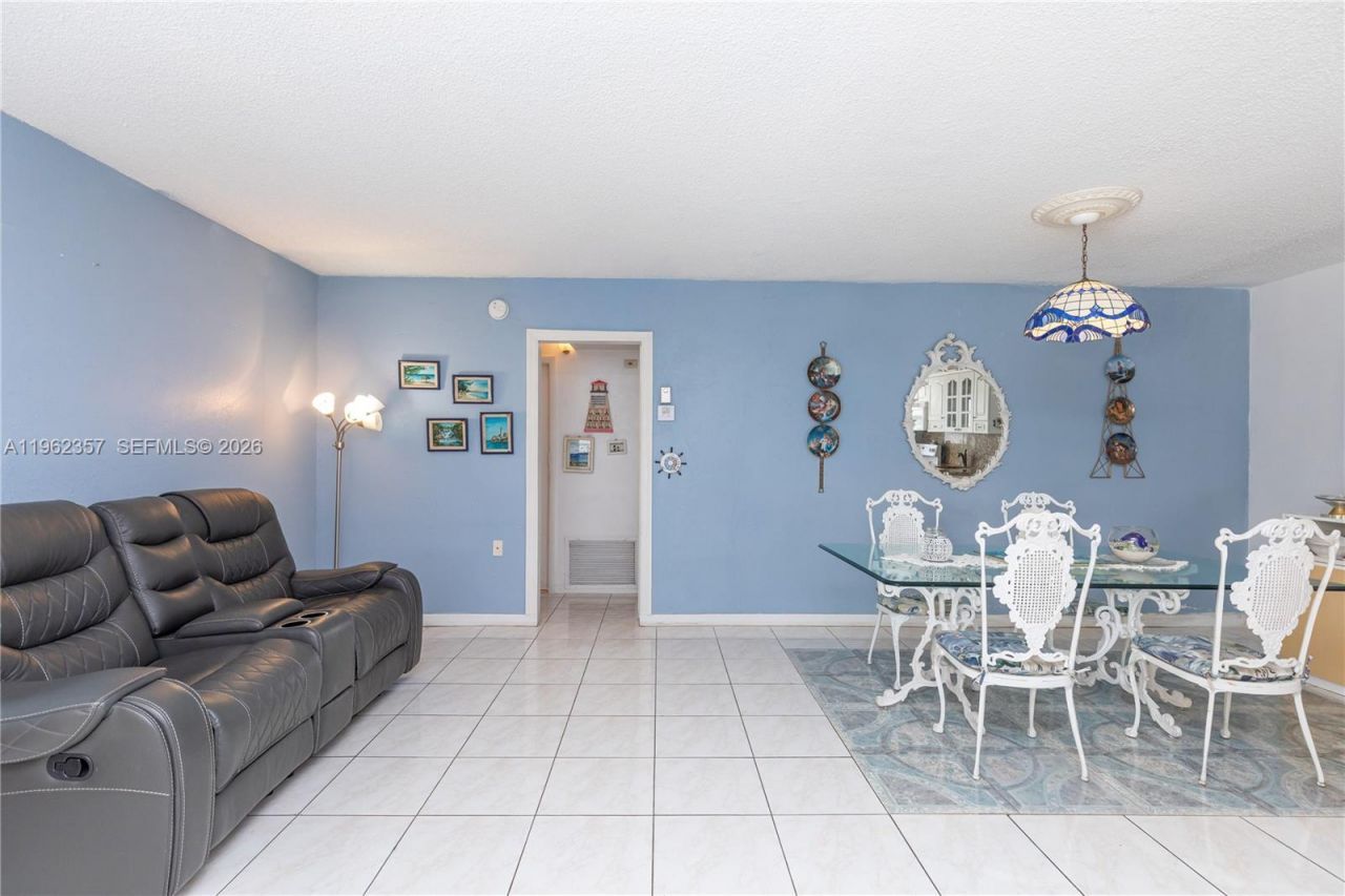 3127 S Ocean Dr , Unit 219, Hallandale Beach, FL 33009 Photo