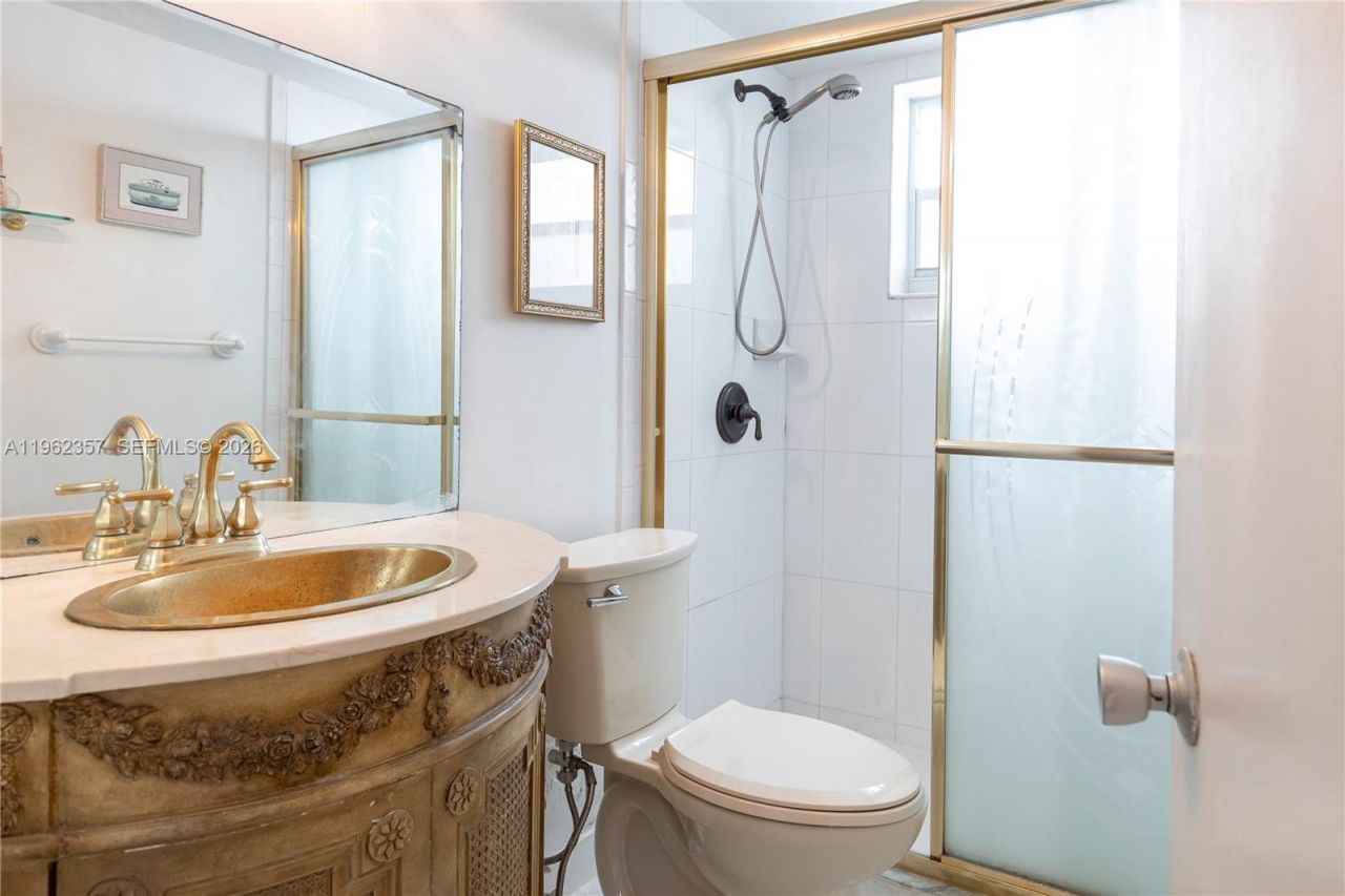 3127 S Ocean Dr , Unit 219, Hallandale Beach, FL 33009 Photo