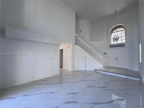 109 Gables Blvd, Weston, FL 33326