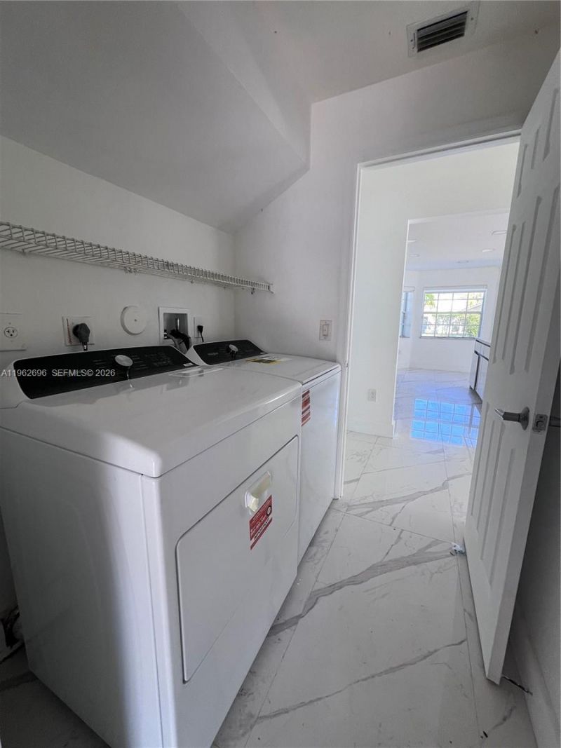 109 Gables Blvd, Weston, FL 33326 Photo