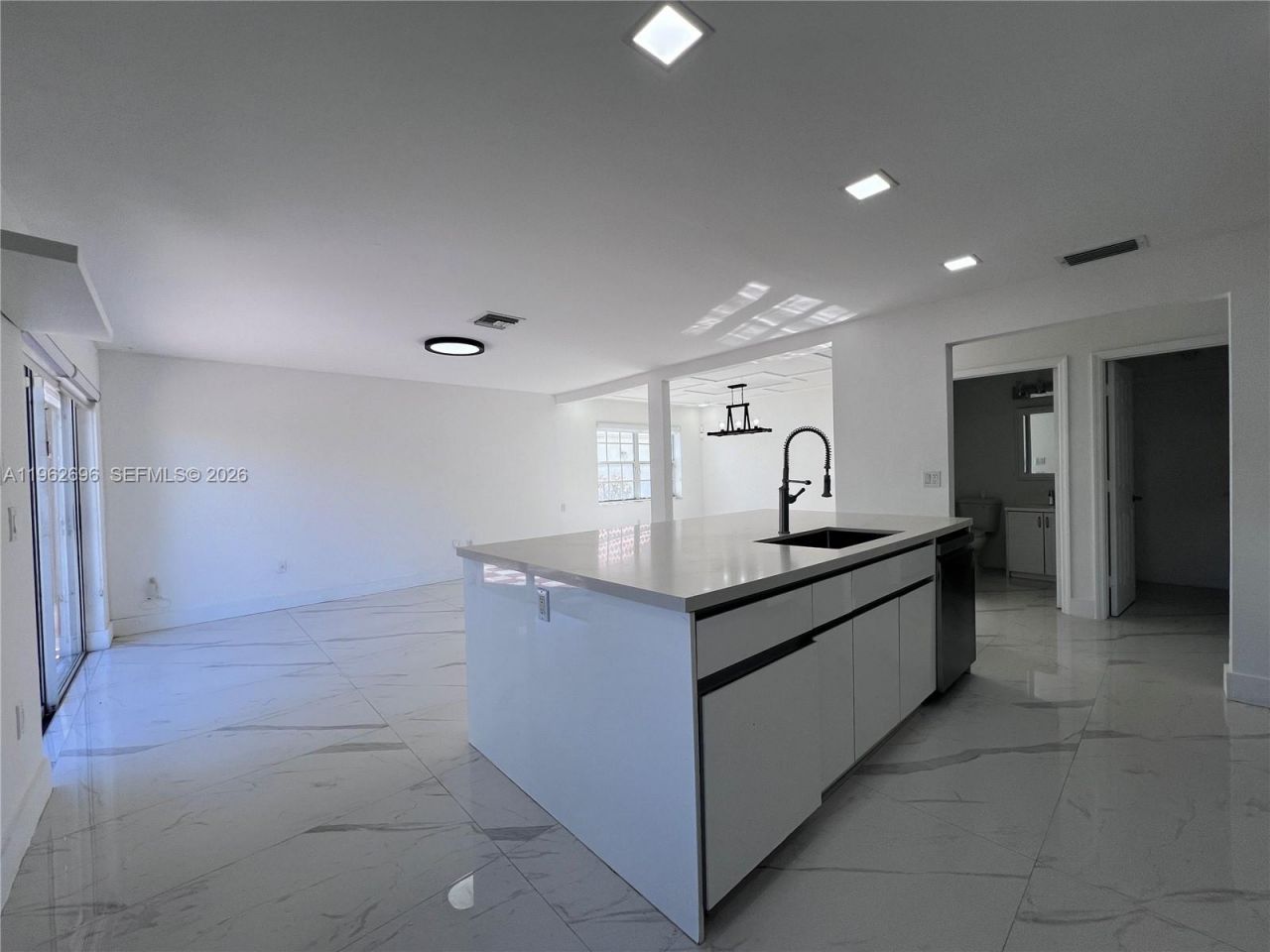 109 Gables Blvd, Weston, FL 33326 Photo