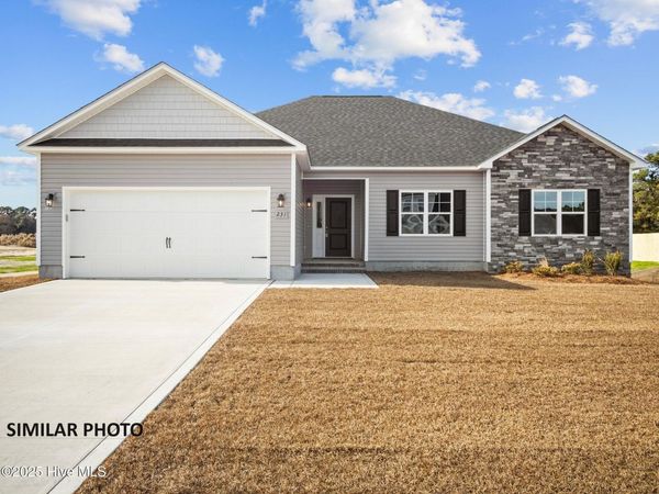 712 Quiet Meadow Drive, Jacksonville, NC 28546