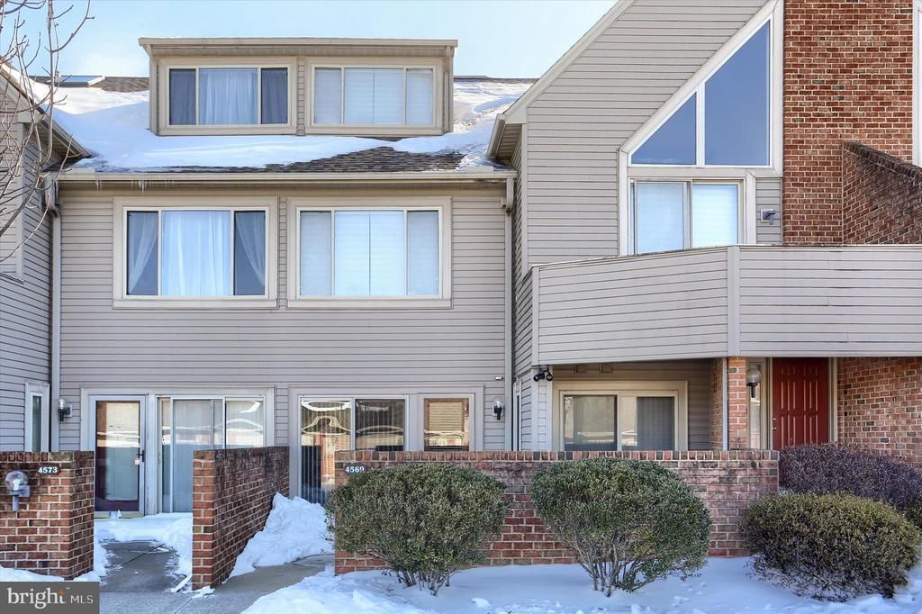 4569 N Progress Avenue, Harrisburg, PA 17110 Main Photo