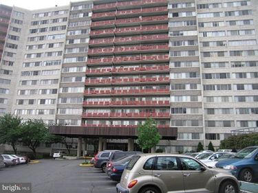 5340 HOLMES RUN PARKWAY, Unit 301, ALEXANDRIA, VA 22304