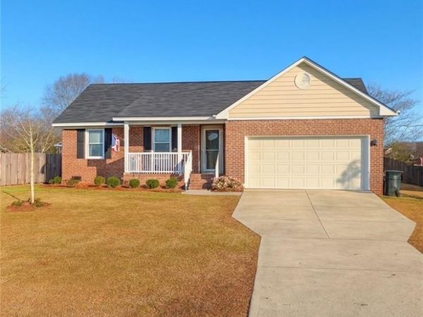 6240 Waldos Beach Road, Fayetteville, NC 28306