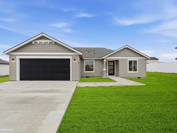 16 W 12th St, Deer Park, WA 99006