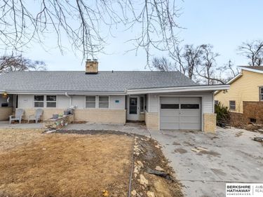 4660 Frances Street, Omaha, NE 68106
