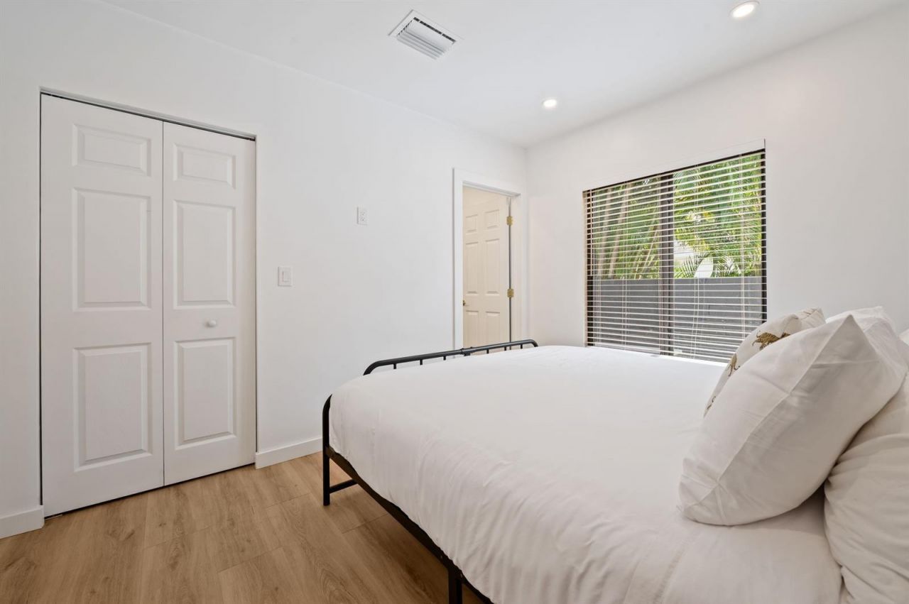 1620 NE 7th Street, Fort Lauderdale, FL 33304 Photo