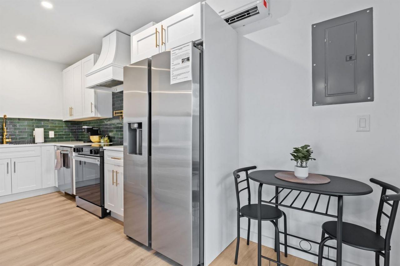 1620 NE 7th Street, Fort Lauderdale, FL 33304 Photo