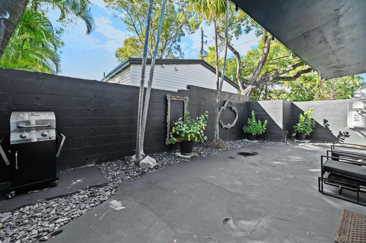 1620 NE 7th Street, Fort Lauderdale, FL 33304 Photo