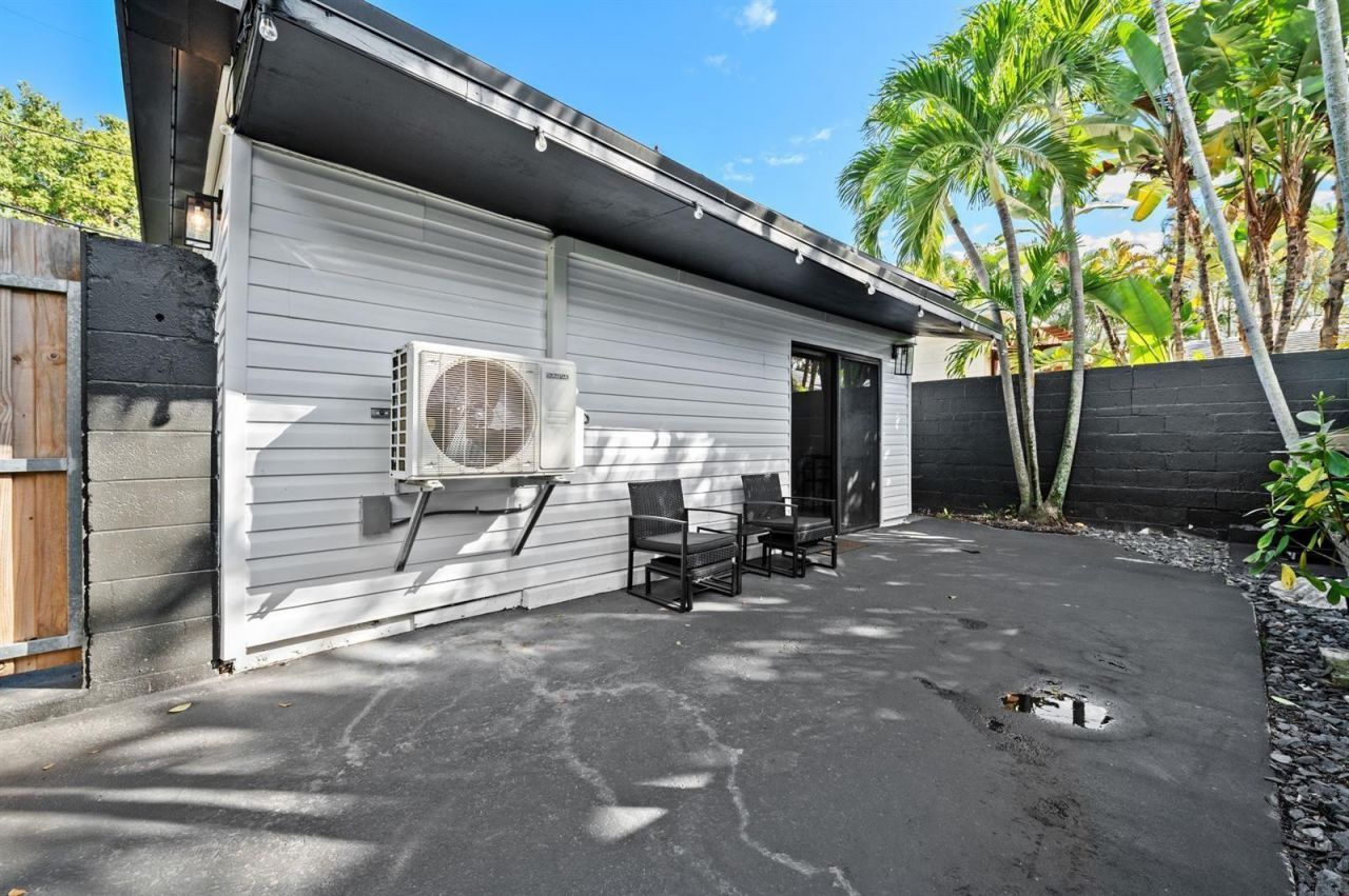 1620 NE 7th Street, Fort Lauderdale, FL 33304 Photo