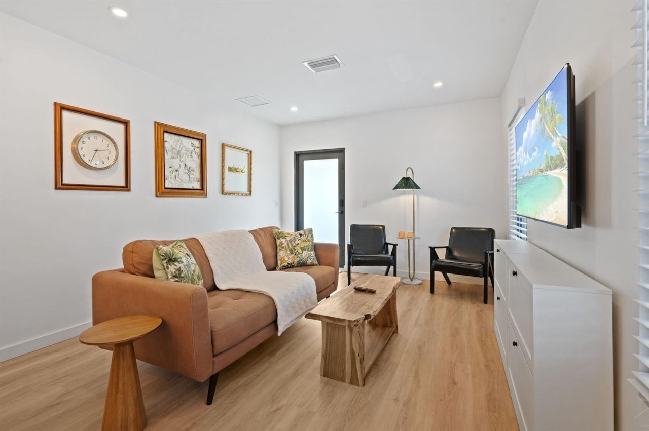 1620 NE 7th Street, Fort Lauderdale, FL 33304 Photo