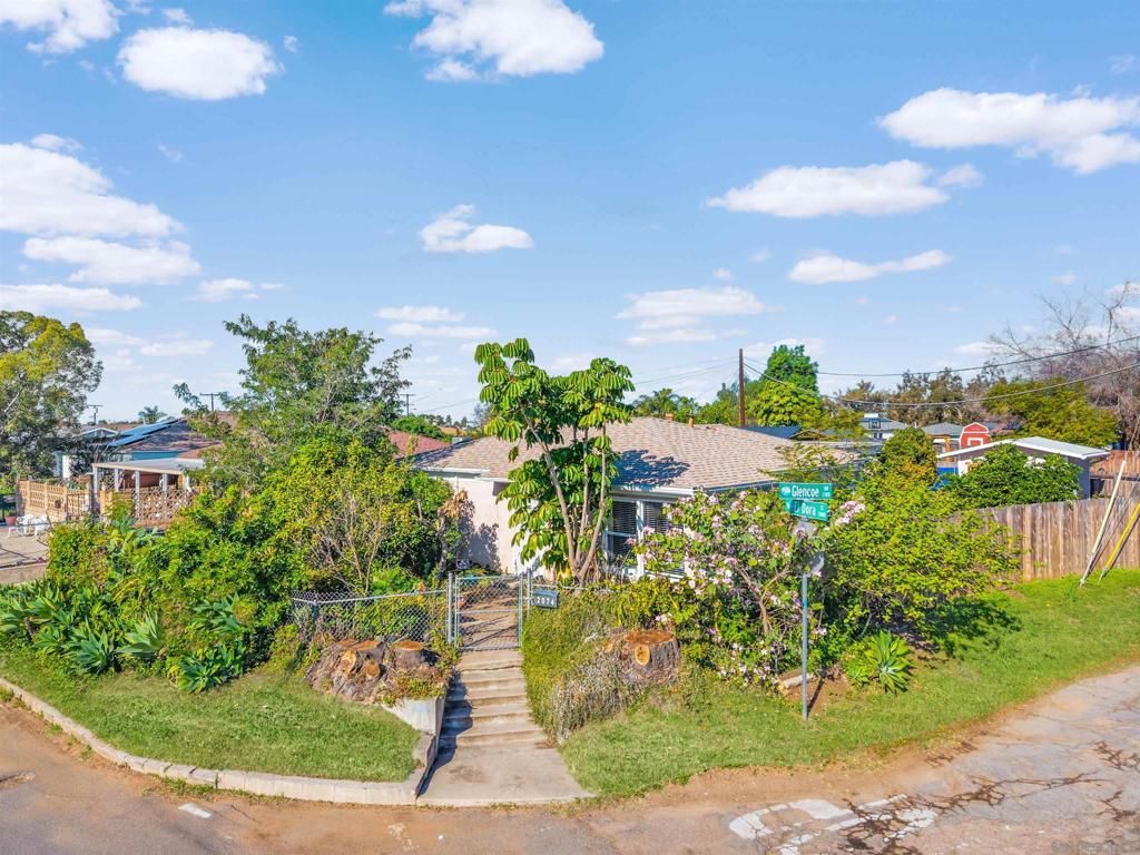 2074 El Dora St, Lemon Grove, CA 91945 Main Photo