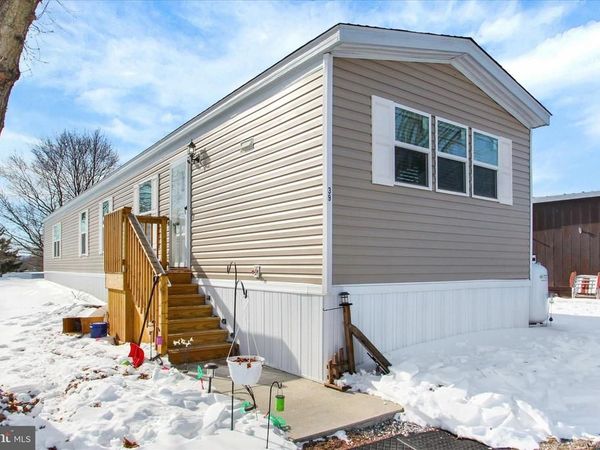 39 CHESAPEAKE ESTATE, THOMASVILLE, PA 17364