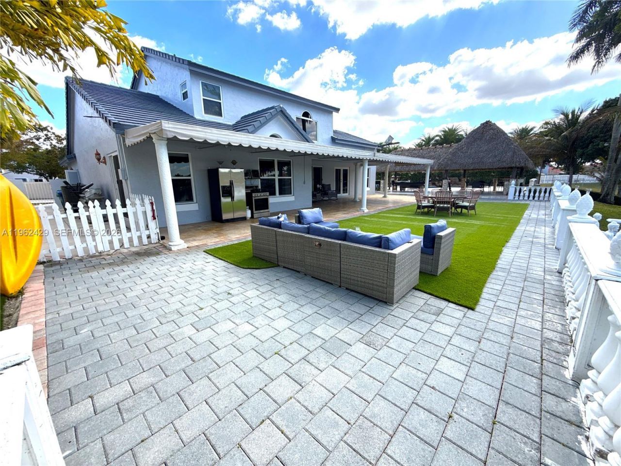 19230 NW 87th Pl, Hialeah, FL 33018 Photo