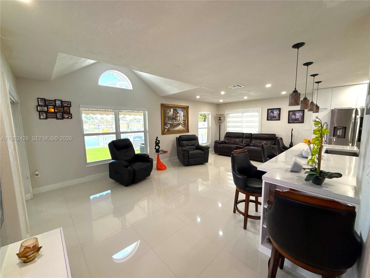 19230 NW 87th Pl, Hialeah, FL 33018 Photo