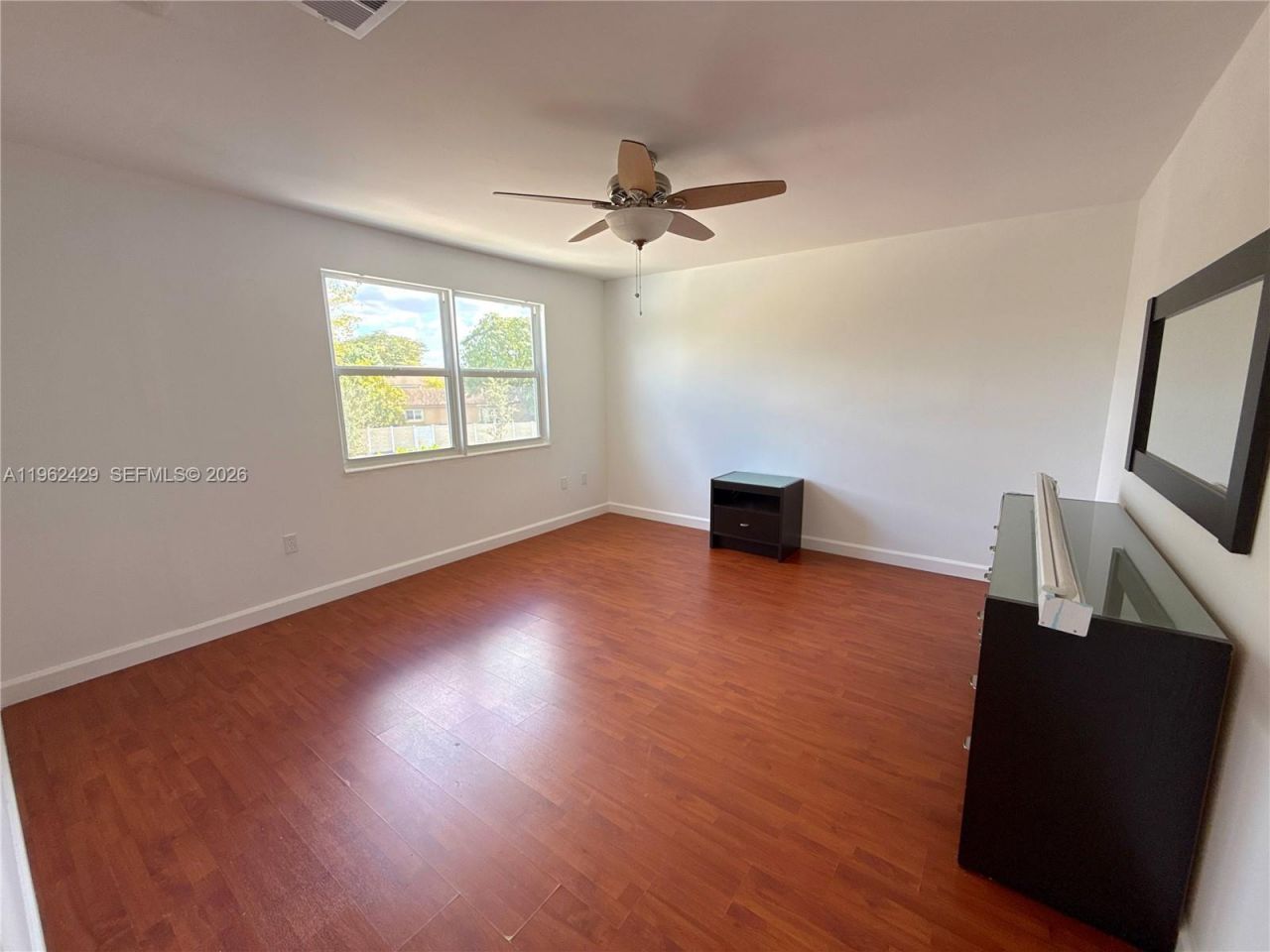 19230 NW 87th Pl, Hialeah, FL 33018 Photo