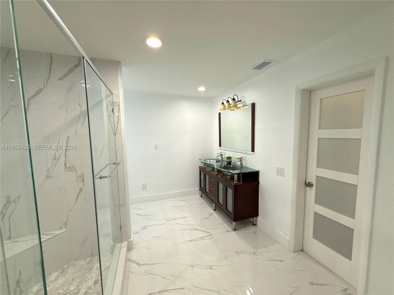 19230 NW 87th Pl, Hialeah, FL 33018 Photo