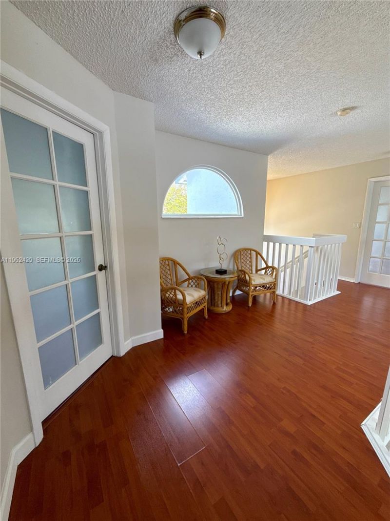 19230 NW 87th Pl, Hialeah, FL 33018 Photo