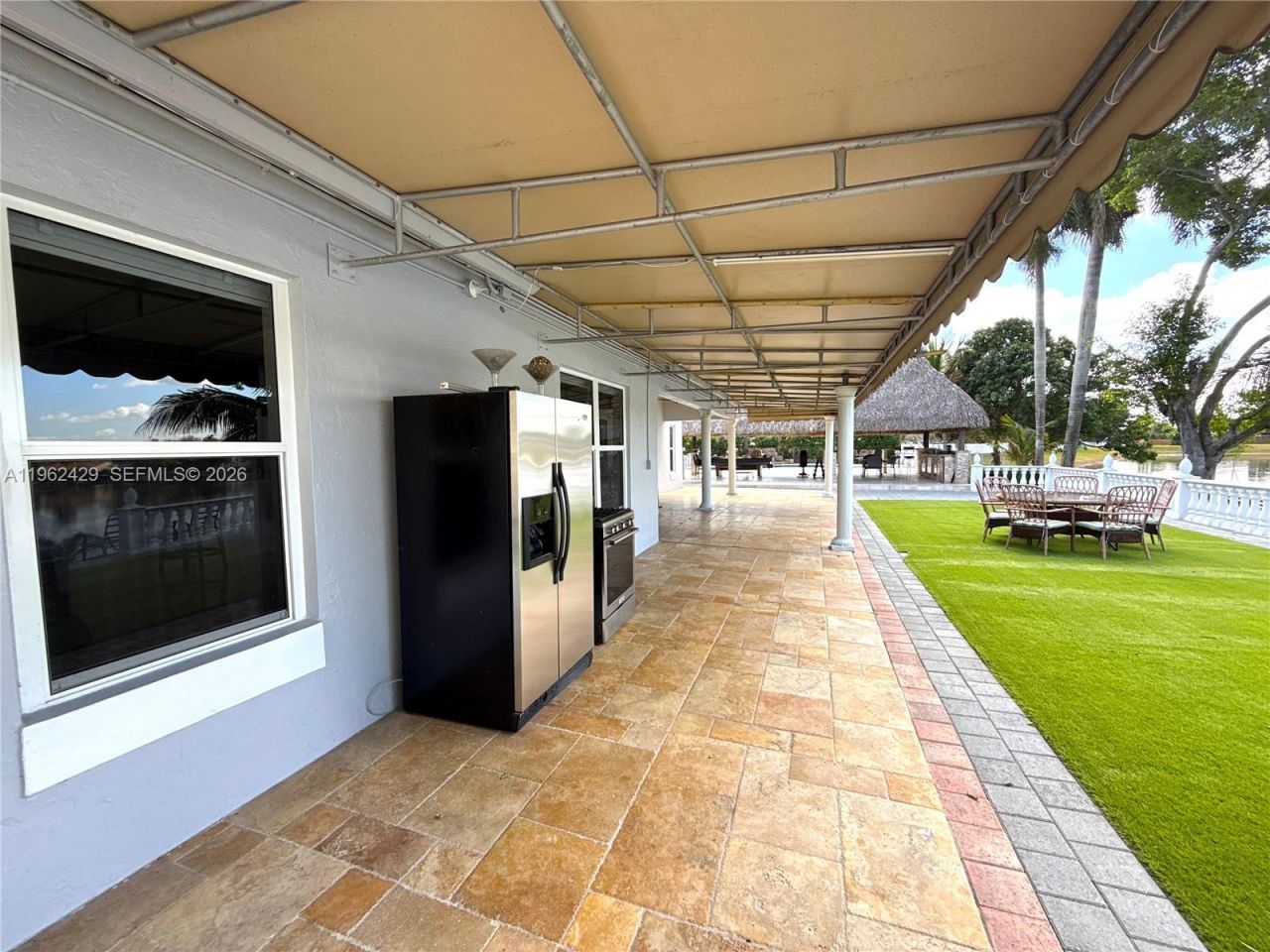 19230 NW 87th Pl, Hialeah, FL 33018 Photo