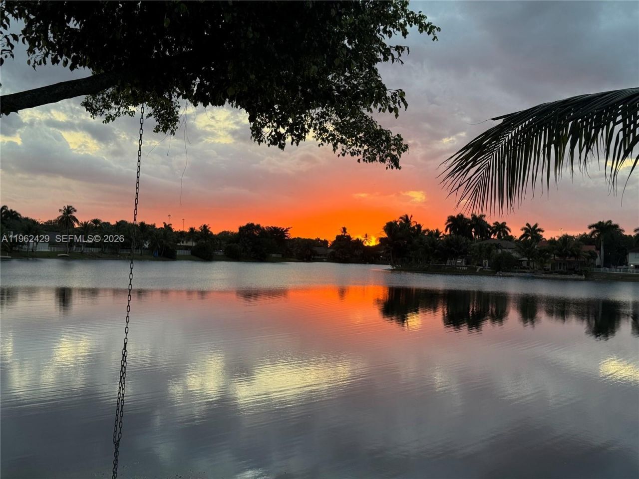 19230 NW 87th Pl, Hialeah, FL 33018 Photo