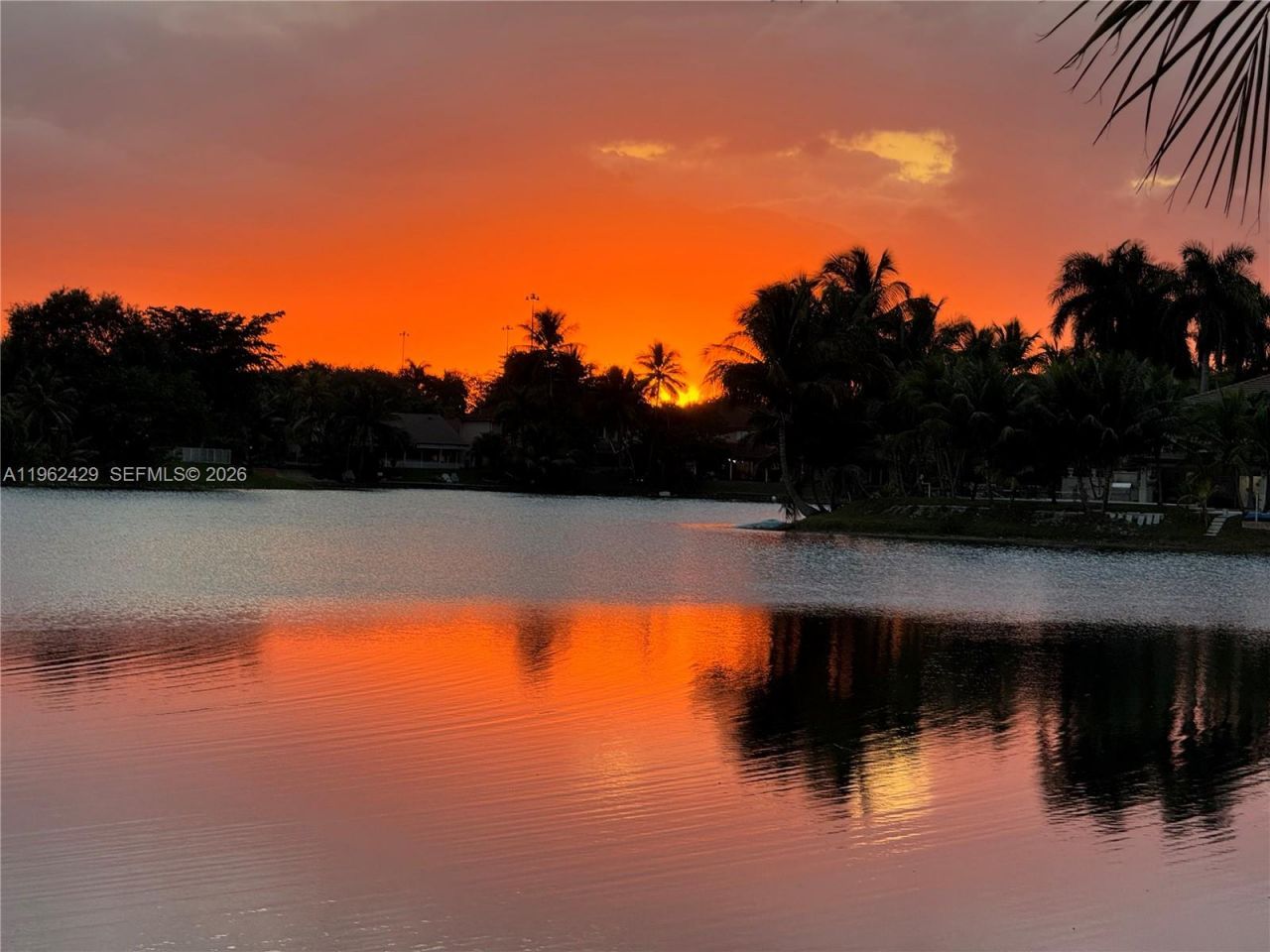 19230 NW 87th Pl, Hialeah, FL 33018 Photo