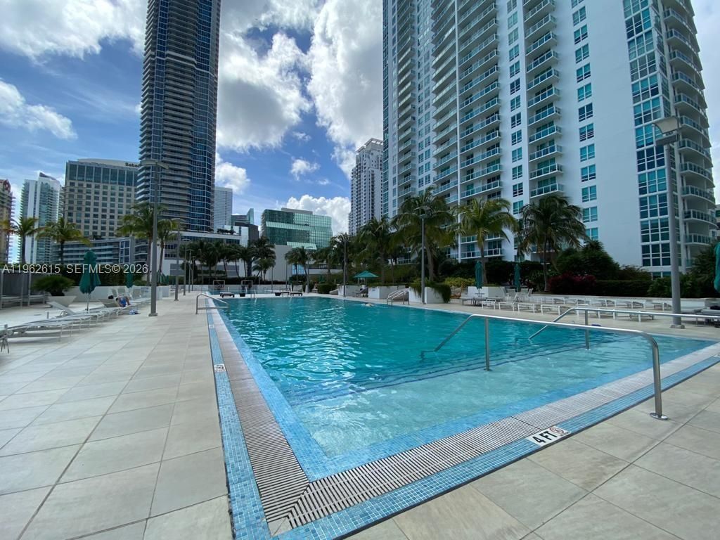 950 Brickell Bay Dr, Unit 4002, Miami, FL 33131 Photo