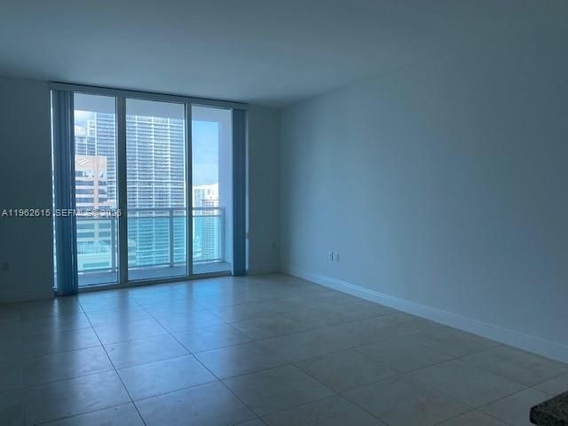 950 Brickell Bay Dr, Unit 4002, Miami, FL 33131 Photo