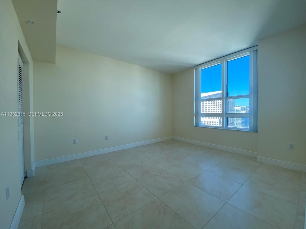950 Brickell Bay Dr, Unit 4002, Miami, FL 33131 Photo
