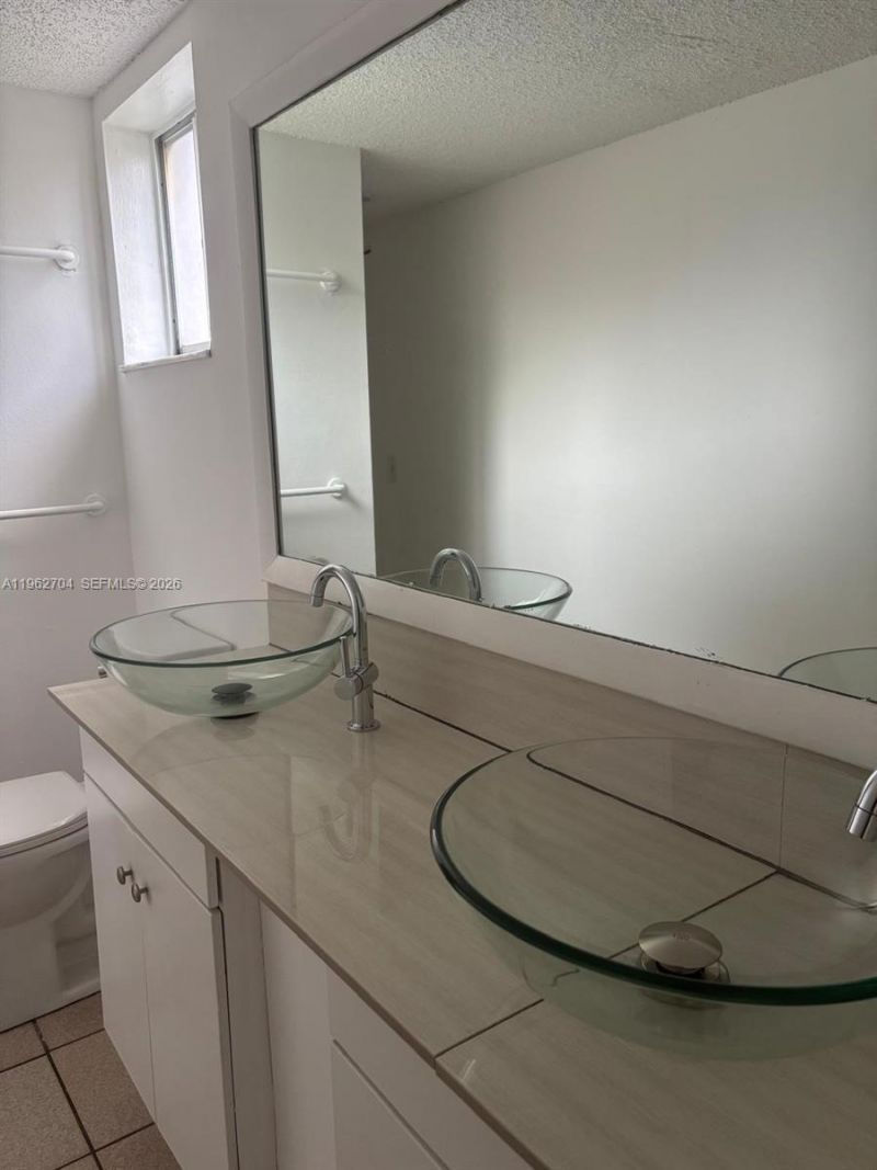 2710 W 76th St , Unit 101, Hialeah, FL 33016 Photo
