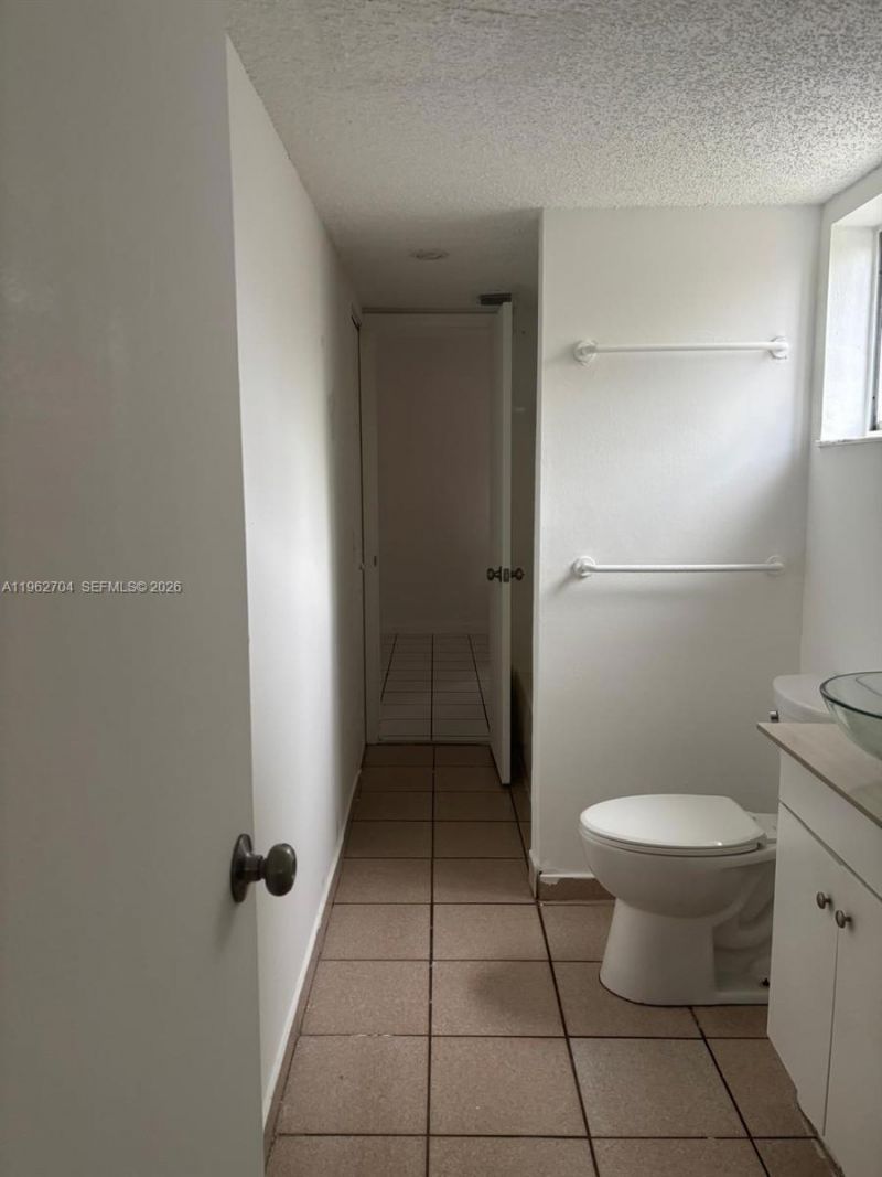 2710 W 76th St , Unit 101, Hialeah, FL 33016 Photo