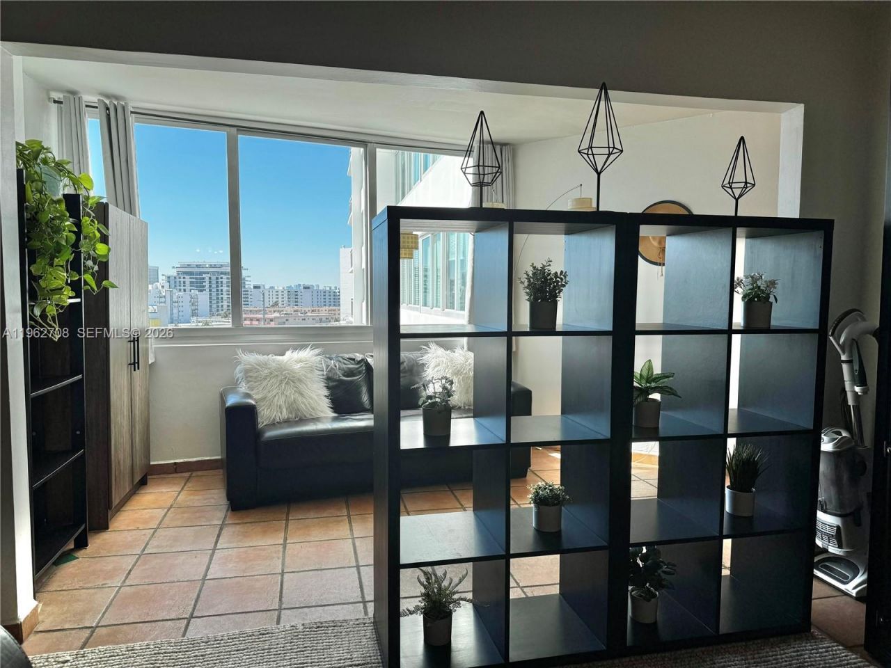 7135 Collins Ave , Unit 811, Miami Beach, FL 33141 Photo