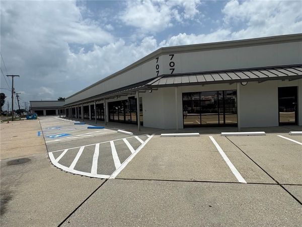 707 GRAND CAILLOU Road, Houma, LA 70363