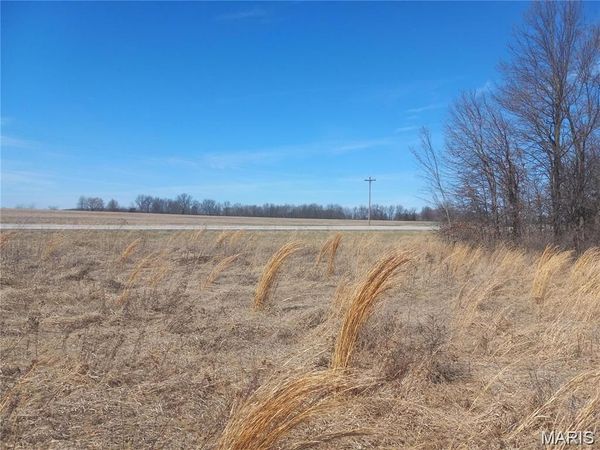 4 Hwy 24 , Paris, MO 65275