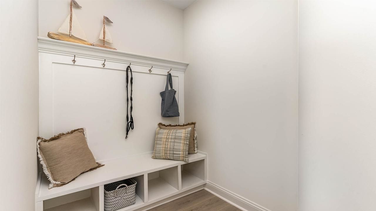 386 Wingspan Ct. Photo 11