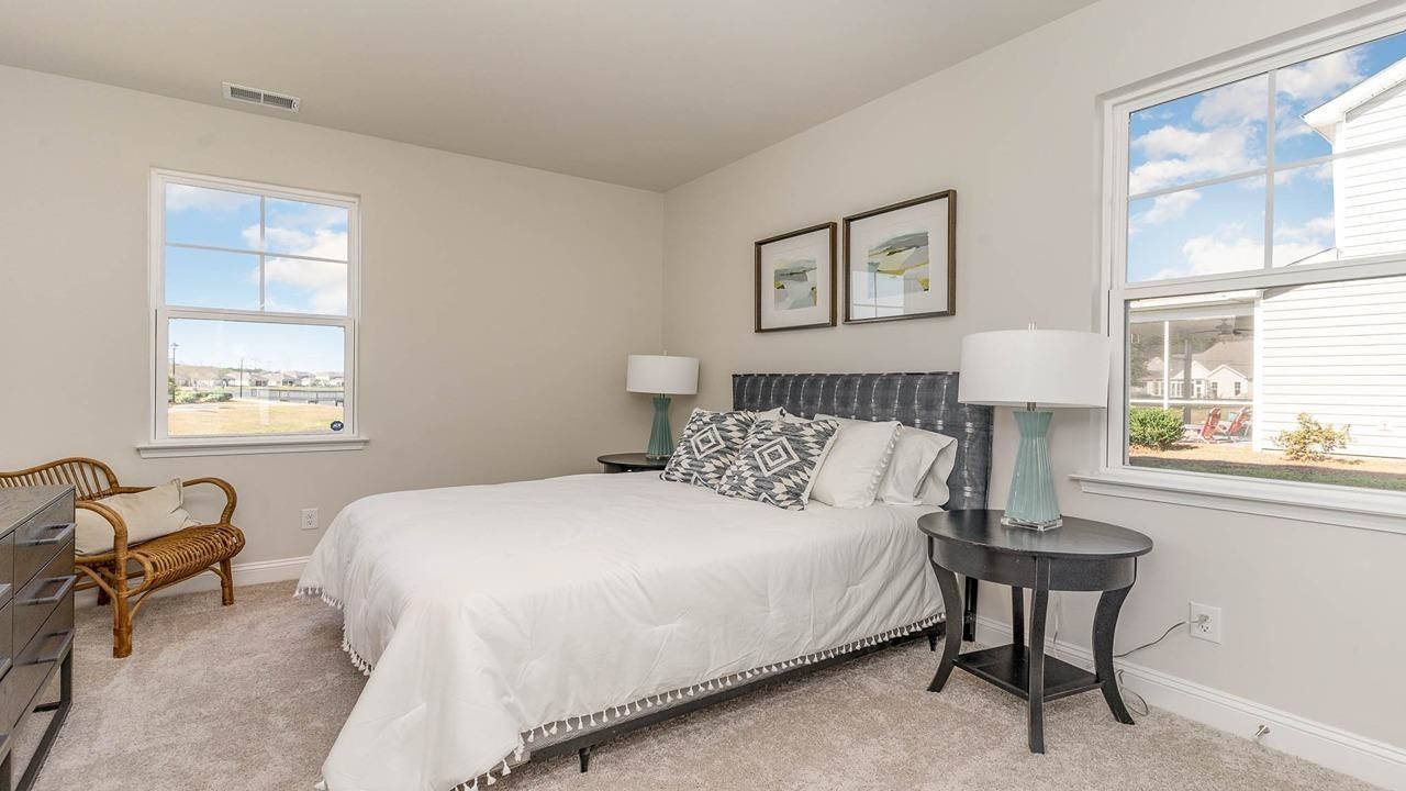 386 Wingspan Ct. Photo 12