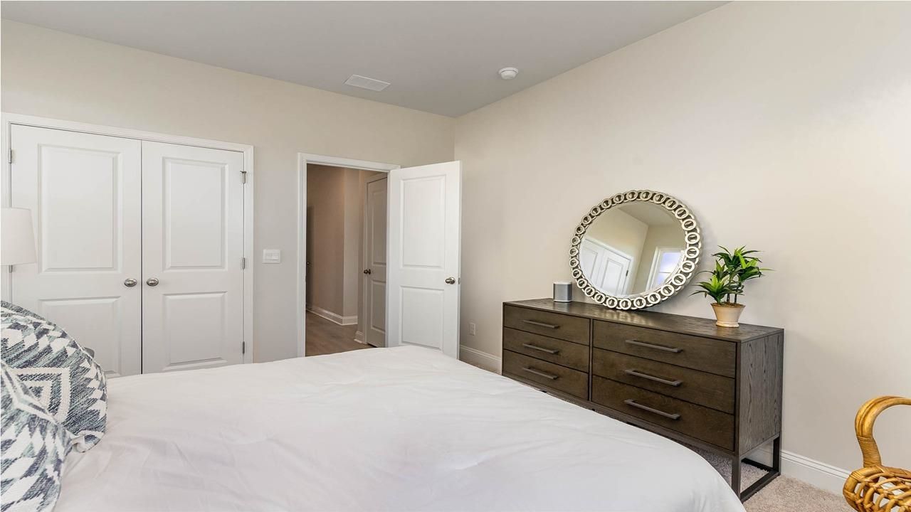 386 Wingspan Ct. Photo 13