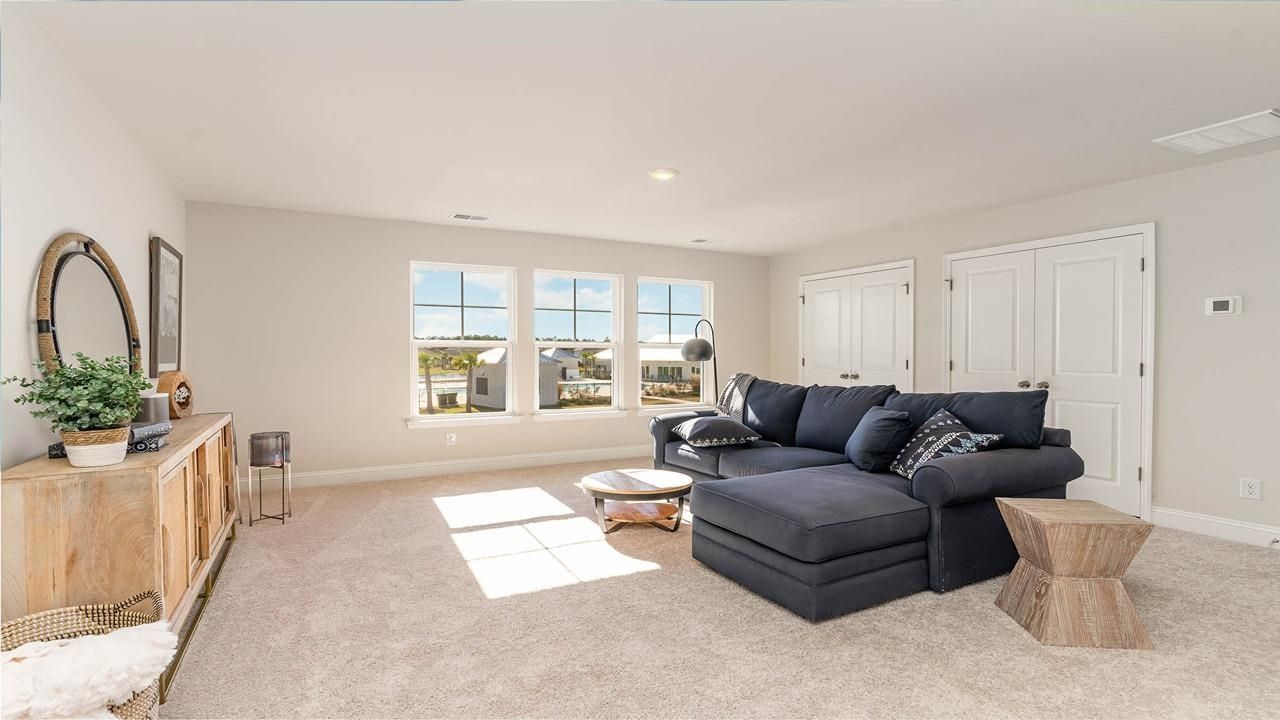 386 Wingspan Ct. Photo 16