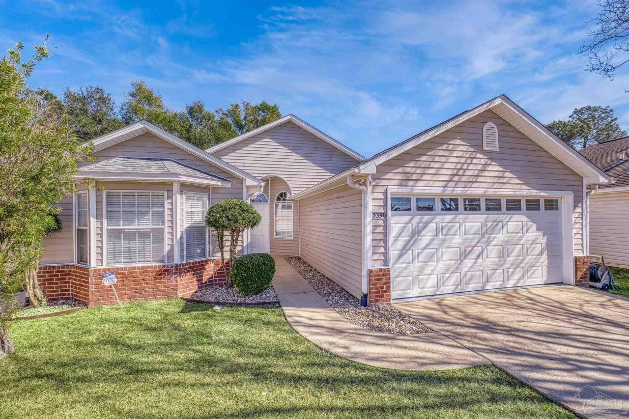 5396 Flintwood Cir, Pensacola, FL 32504 Main Photo