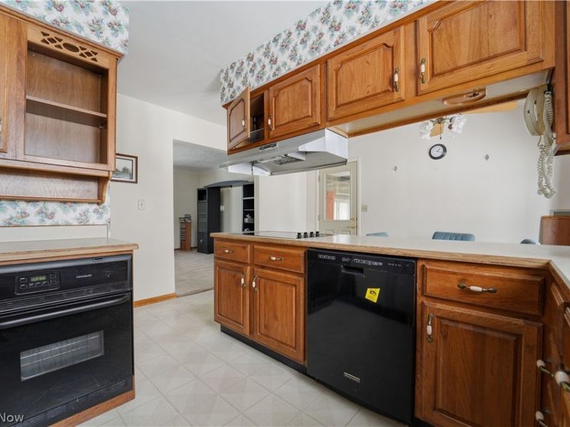 275 Creek Road, Conneaut, OH 44030 Photo 6